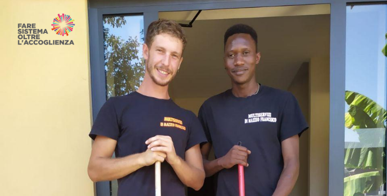 Francesco e Idrissa insieme al lavoro