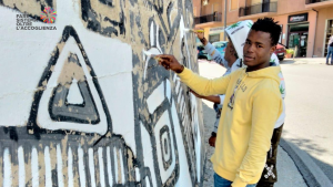 I ragazzi di Fare Sistema alle prese con pennelli e colori